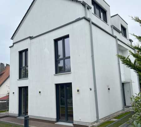 Premium 5 Zimmer Einfamilienhaus in Eschborn-Niederhöchstadt