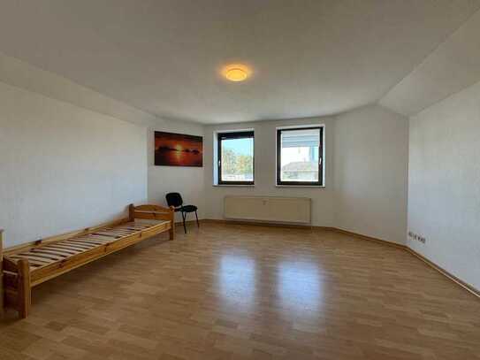 OPEN HOUSE 28.11. 13-14 Uhr: 4 Zimmer Dachgeschosswohnung in Dörphof