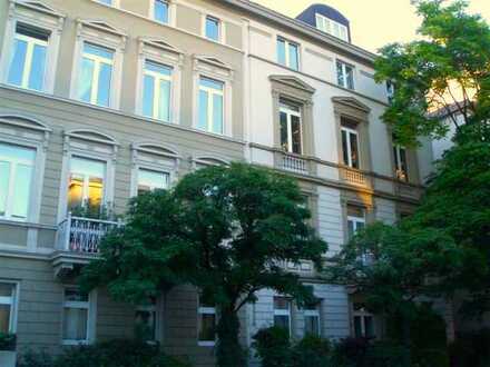1 Zi-Wohnung: Schön möbliert mit EBK, Bestlage Westend!