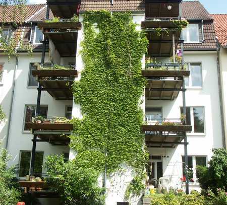 3-Zimmer-Wohnung, Liebigstraße, Süd-Westbalkon mit Blick in den Garten