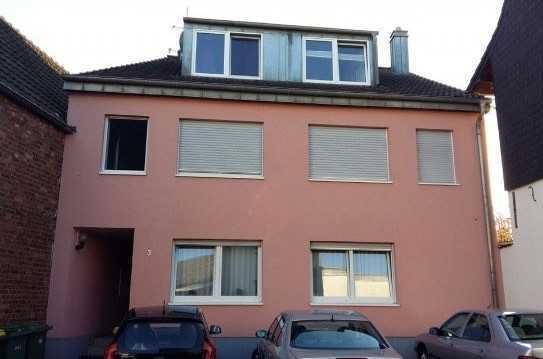 Stilvolle 4-Zimmer-Maisonette-Wohnung mit gehobener Innenausstattung mit Einbauküche in Bornheim