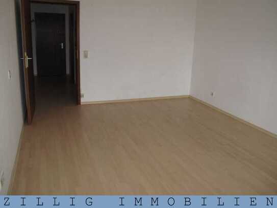 Schönes 1-Zi.--Appartement - EBK, Laminat, Loggia, TG - Innstadt - Nähe Uni - ZILLIG MIETVERWALTUNG