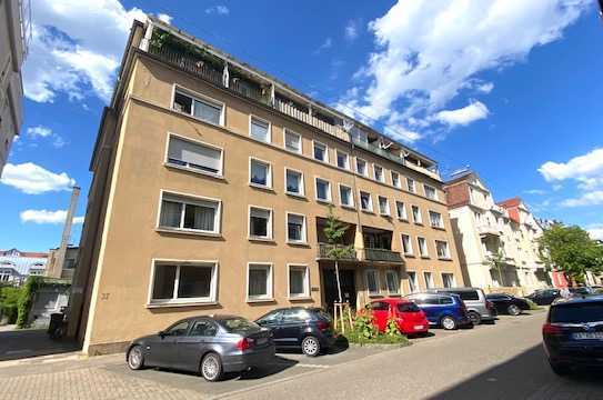 ***Toplage KA-Südweststadt, schöner Altbau, 13 Fam. Haus, 1 Whg. mit 187qm bezugsfrei***