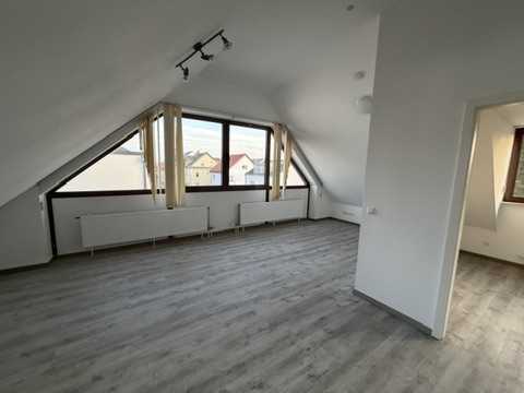                                                               sanierte Wohnung mit Einbauk&uuml;che und gro&szlig;em Balkon                                                       in Zeilsheim (Frankfurt am Main)