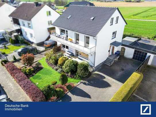 Im Jahre 2021 saniertes Traumhaus mit wunderbarem Garten und schöner Aussicht mit Ausbaureserve!