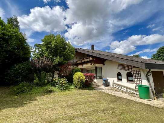 Geräumiges 3 Familienhaus mit großem Garten in begehrter Wohnlage in Rottenburg am Neckar