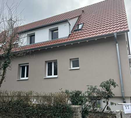 Helle 4,25 Zimmerwohnung im 1. OG im Mehrfamilienhaus mit Gemeinschaftsgarten, inkl. Garage