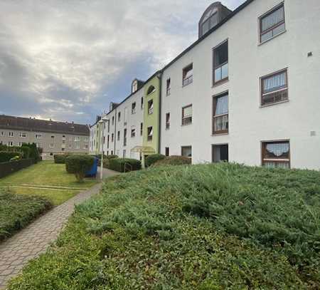 Lage, Lage, Lage - 4-Zi.-Wohnung mit großer Dachterrasse !