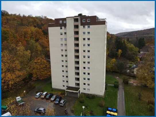 sanierungsbedürftige 3-Zimmer-Küche-Bad-Wohnung mit Balkon