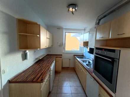 3,5-Raum-Wohnung mit EBK und Balkon in unmittelbarer Nähe am Hauptbahnhof Bayreuth.