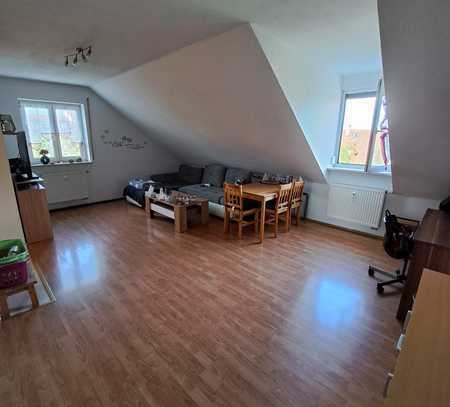 Gepflegte Mansardenwohnung mit zwei Zimmern in Bamberg/Gaustadt