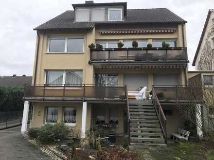 Helle 4,5 Zimmer Wohnung in guter Lage mit Balkon
