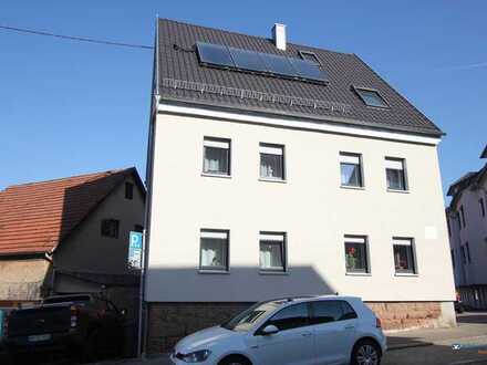 Top saniertes Zweifamilienhaus mitten in Schwaikheim