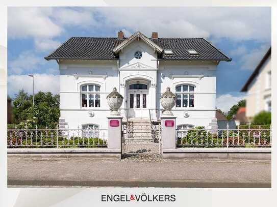 Elegante Villa aus der Gründerzeit - Großzügige Räume und stilvolle Ausstattung