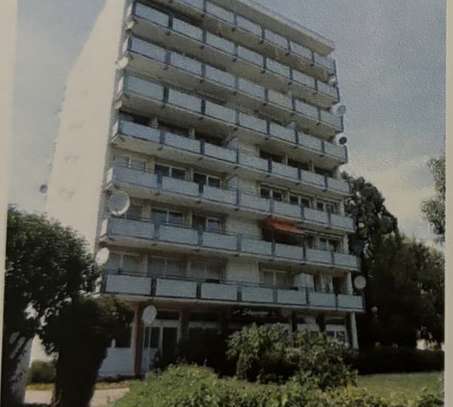 Vollständig renovierte 2-Zimmer-Wohnung mit Balkon und Einbauküche in Gaggenau