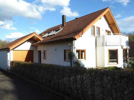 *Exklusives Ein-/Zweifamilienhaus in TOP-Lage mit Garage, Garten, u.v.m.*