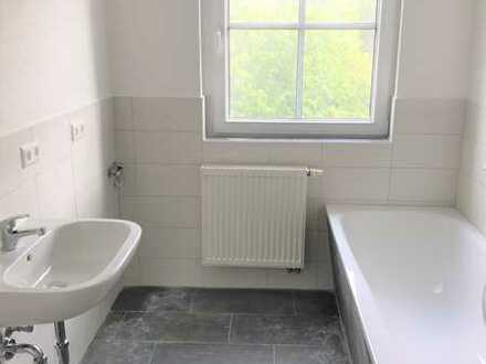 Sanierte 2-Zimmerwohnung mit bodengleicher Dusche und Badewanne in Niesky zu mieten!