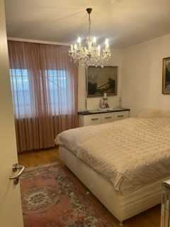 Schöne Wohnung mit Balkon