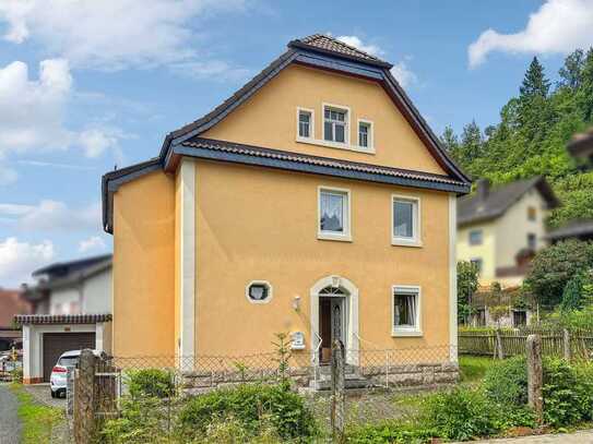 Ambitionierter Handwerker gesucht! Freistehendes Haus in Ortskern von Wallenfels mit Garten