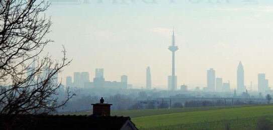 Stilvolle, vollständig renovierte 3-Zimmer-Wohnung mit Einbauküche in Frankfurt