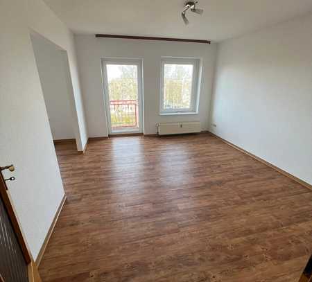 Niedliche kleine 3-Raum-Wohnung mit EBK und Balkon in MD Stadtfeld-Ost