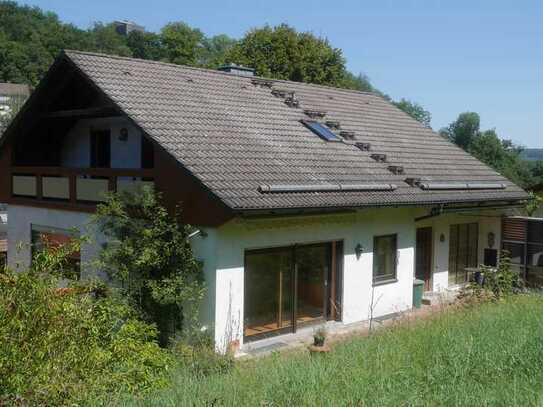 Großzügiges Wohnhaus 170 qm mit Einliegerwohnung 50 qm in ruhiger, zentralen Lage von Treuchtlingen