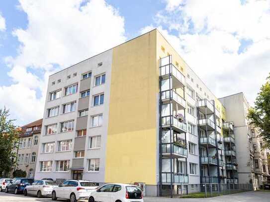 Großzügige 2-Zimmer Wohnung mit Balkon in Stadtfeld-Ost!