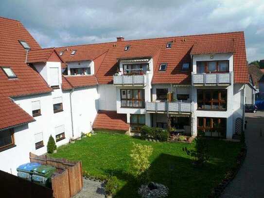 Stilvolle und geräumige 3-Zimmer-Wohnung mit Einbauküche und Balkon in Karben