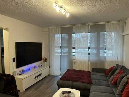 Vollständig renovierte 2-Raum-Wohnung mit Balkon und Einbauküche in Ludwigshafen