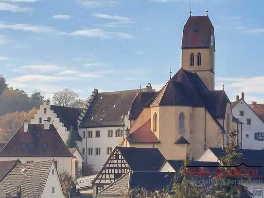 Charmantes, saniertes Bauernhaus mit viel Potenzial und traumhaftem Blick auf Schloss Blumenfeld