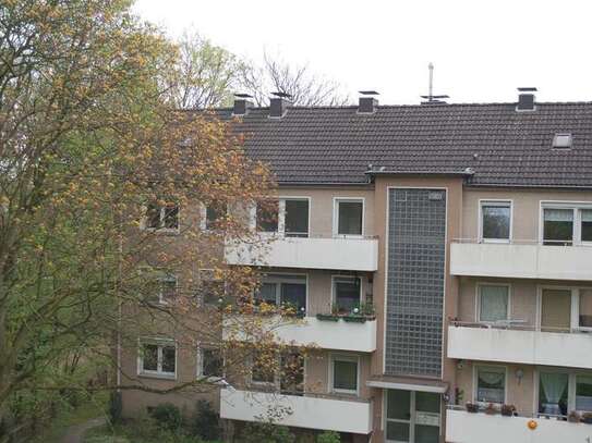 Zweizimmerwohnung mit Balkon im Umfeld von Duisburg Marxloh zum 01.03.2025 frei