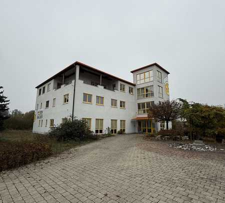 Bürofläche im Penthouse mit Balkon