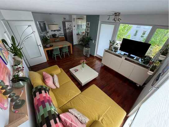 Stilvolle, gepflegte 3-Zimmer-Wohnung im Grünen mit geh. Innenausstattung mit Balkon und EBK