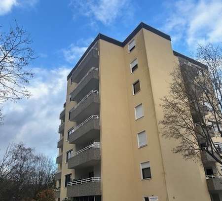 Erstbezug nach Sanierung mit Balkon: Exklusive 2-Raum-Wohnung in Wetzlar