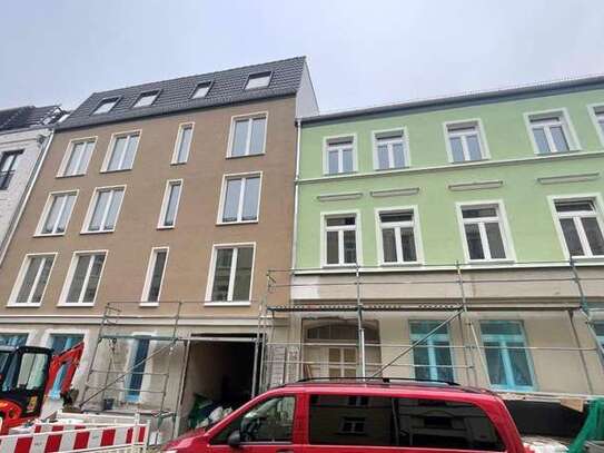 ERSTBEZUG: Traumhafte 4 Zimmer-Wohnung mit gehobener Ausstattung und Balkon zu mieten!