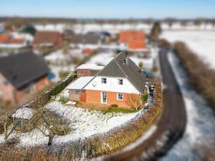 In ruhiger Feldrandlage von Pöhls: Gepflegtes Einfamilienhaus mit schönem Garten und 2 Terrassen