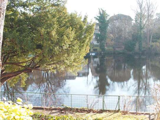 Wasserblick, Wohnung mit eigenem Seezugang und Garten in Bestlage Grunewald