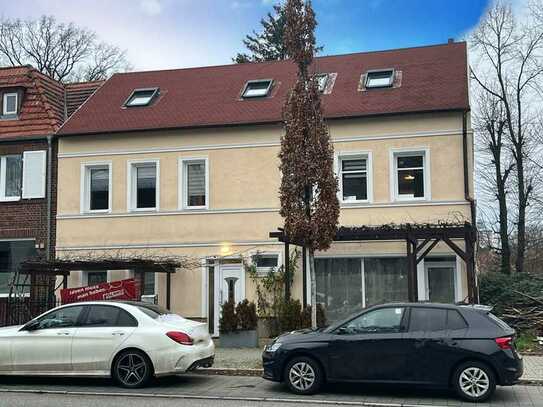 Stadthaus mit Gewerberaum mit Steinofen. Auch als Wohnraum.