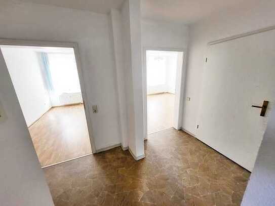 Altengerechte 2-Raum-Dachgeschoß-Wohnung mit Lift