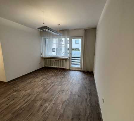 Ruhiges schnuckeliges 2-Zimmer Apartment K/D/B mit Balkon