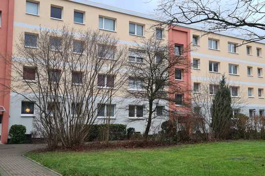 Ansprechende 2-Zimmer-Wohnung mit gehobener Innenausstattung mit EBK in Elmshorn