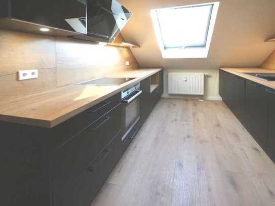 5Zi.-Whg. mit Penthouse-Charakter, Designer - EBK, 2xBalkone, 2xTageslichtbad, Sauna