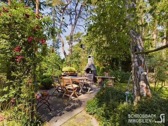 Baugrundstück mit Wochenendhaus und kreativ angelegtem Garten in Grünheide, OT Hangelsberg