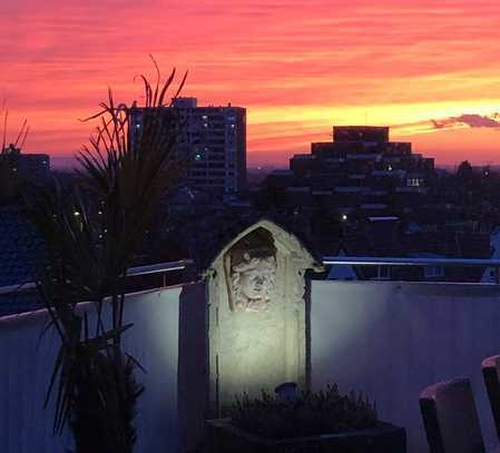 Einzigartiges Penthouse in Bestlage: Großzügige Terrasse, direkter Liftzugang, Liblar