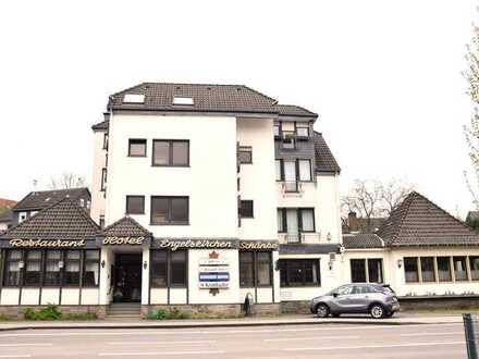 Traditionelles Hotel vor den Toren Kölns mit Bauland und vielen Möglichkeiten