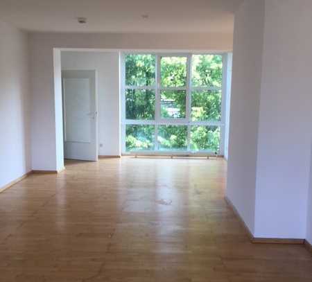 Helle 2-Zimmer-Wohnung mit Balkon in Kleefeld