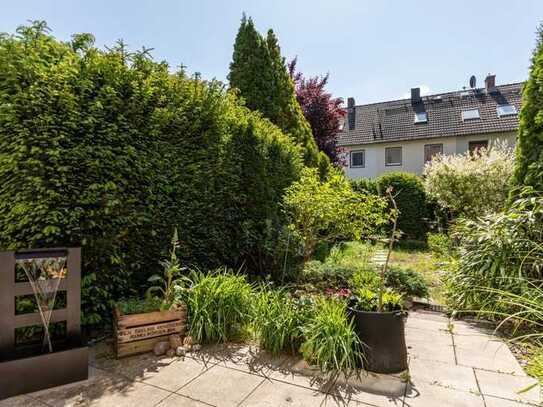 Stadthaus mit schönem Garten in beliebter Lage von Tegel! Toller Grundriss, Keller u.v.m.