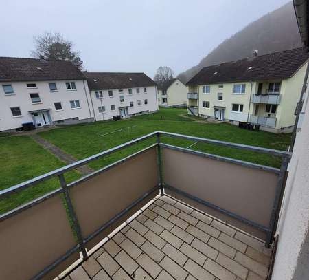 Schöne 2-Zimmer-Wohnung mit Badewanne