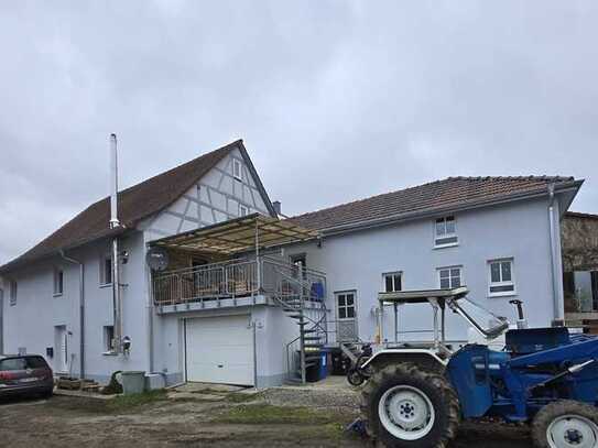 Geräumiges und erweiterbares Einfamilienhaus in Herzen von Kälbertshausen.