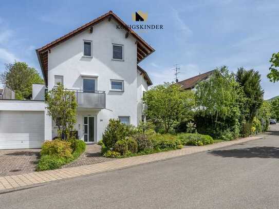 Sehr attraktives Einfamilienhaus mit Einliegerwohnung in Toplage mit Fernblick